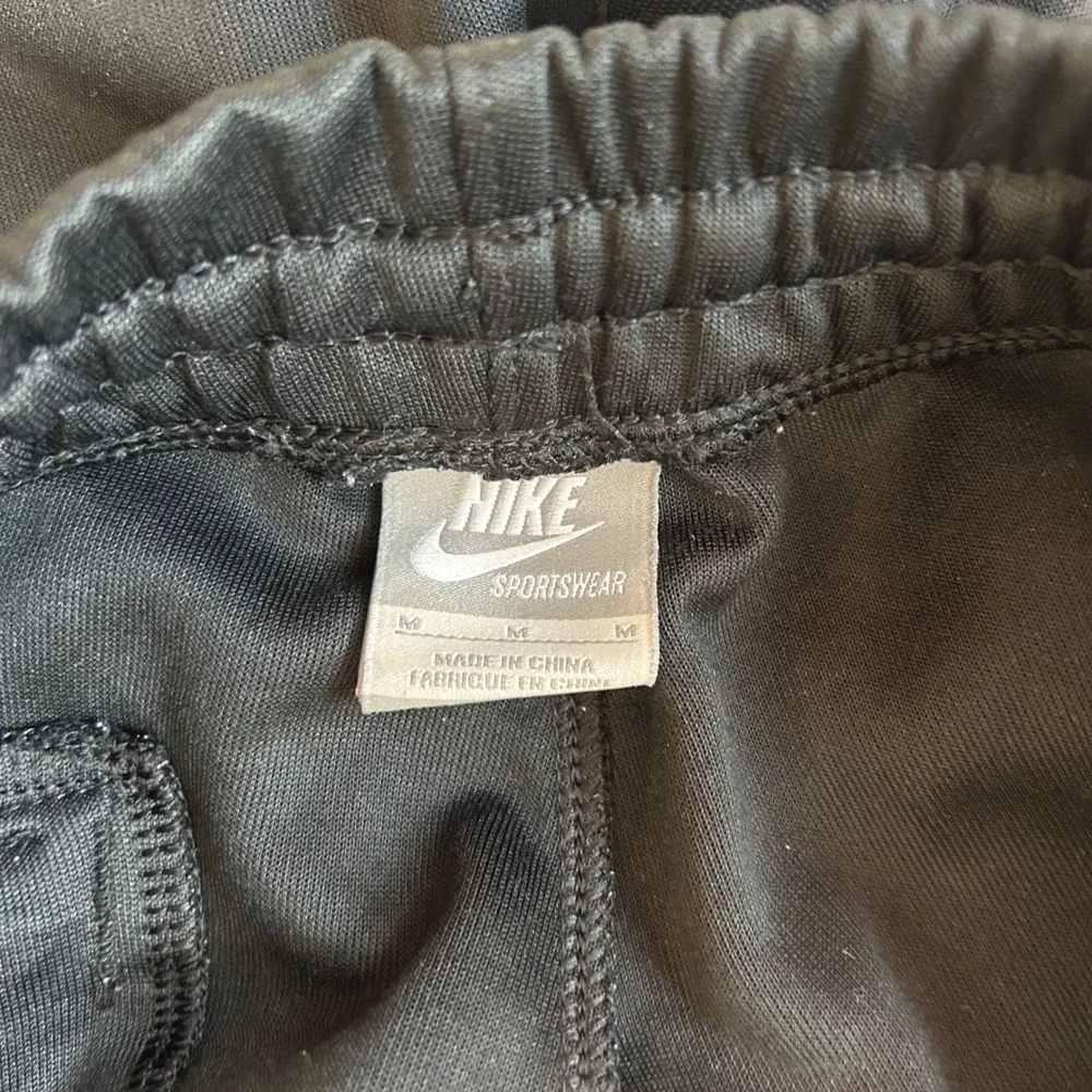 Nike Mens M Sportswear Athletic Joggers Track Pants & Shorts Lot of 2 Black - Picture 5 of 8